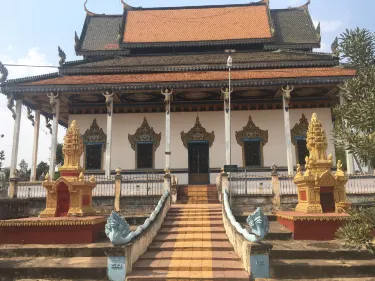 Kampong Pil Pagoda