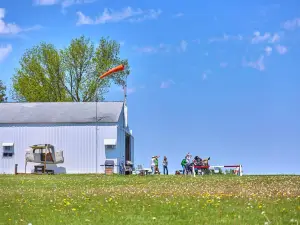 Seven Hills Skydivers of Madison, WI