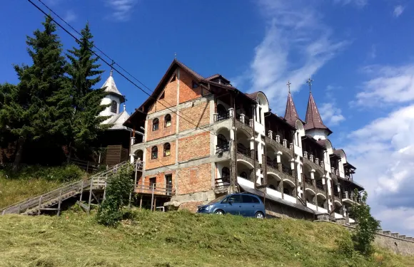 皮亞特拉凡塔訥勒