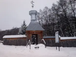 Chasovnya Uspeniya Presvyatoy Bogoroditsy.