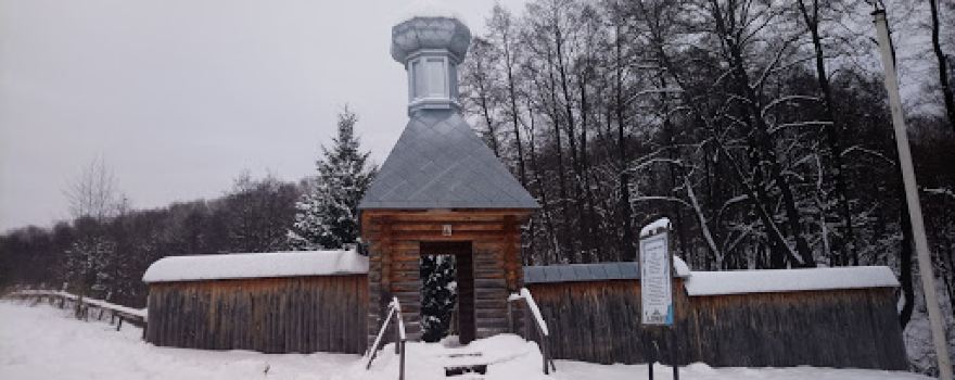Chasovnya Uspeniya Presvyatoy Bogoroditsy.