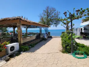 CAMPING IONION BEACH