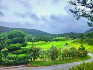 Muan clean Valley Country Club Clubhouse