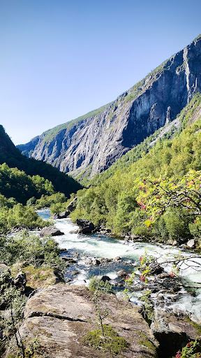 Vøringfossen bottom hike