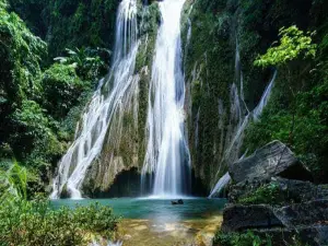 hồ Thủy điện Na Hang