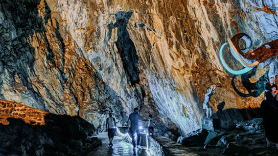 Petite grotte merveilleuse