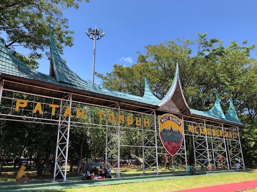 Imam Bonjol Square