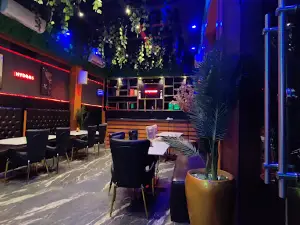 Fusion Nightclub , Horizon rooftop lounge