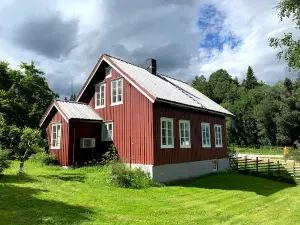 Gjerstadhuset