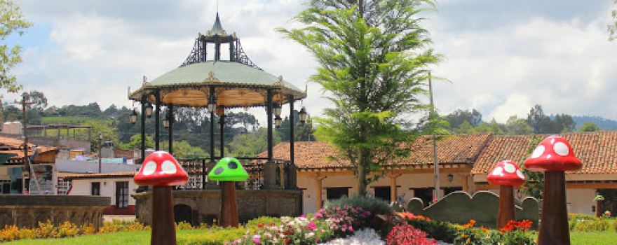 Plaza De Armas Senguio