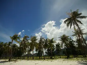 Sam Phraya Beach