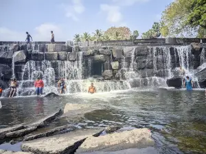 Kodiveri Waterfalls