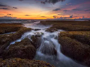 Pantai Pasir Putih Lebak