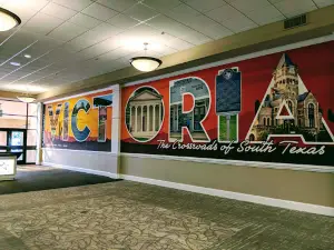 Cinemark Victoria 12