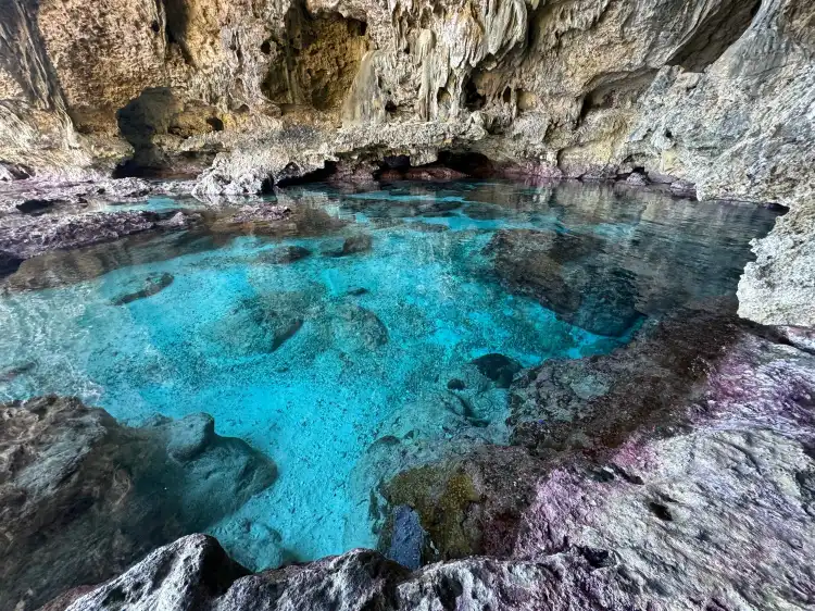 Hotels near Avaiki Cave