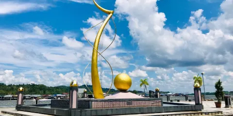 Mercu Dirgahayu 60