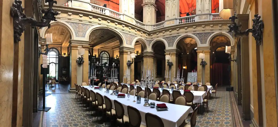 Hotels near Villa Erba
