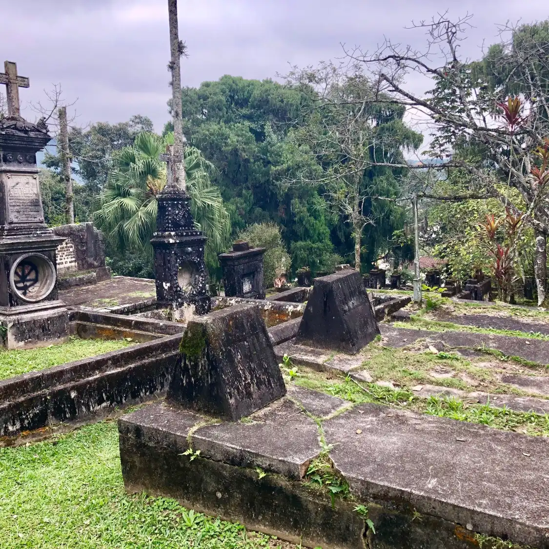 Casa da Memoria e Cemiterio do Imigrante de Joinville附近的飯店