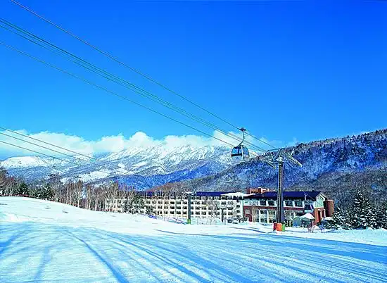 焼額山スキー場周辺のホテル