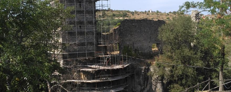 Momjan Castle
