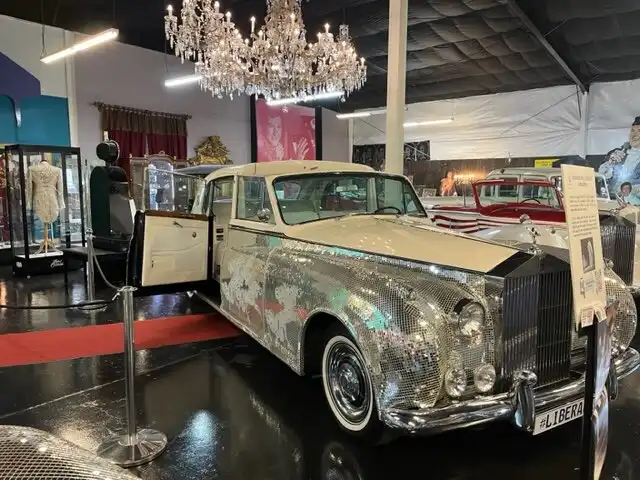 Hotel in zona Liberace Garage