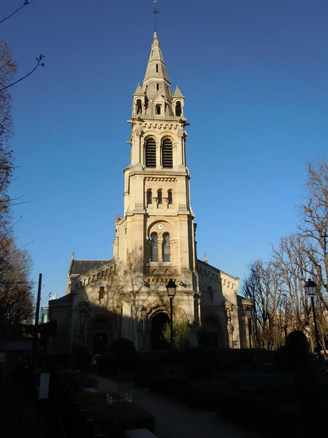 Hotels near Eglise Saint Pierre