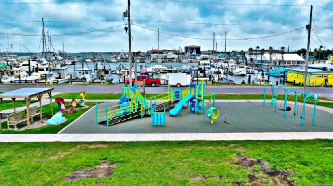 Fulton Harbor Park