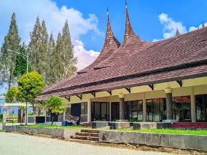Danau Kembar Villa