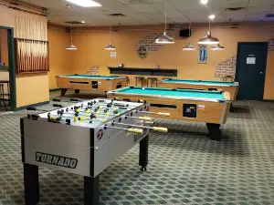 Plaza Lanes