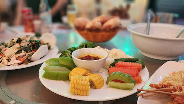 DIAMOND PALACE HẠ LONG