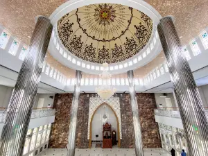 Masjid Baiturrahim Kotaraja