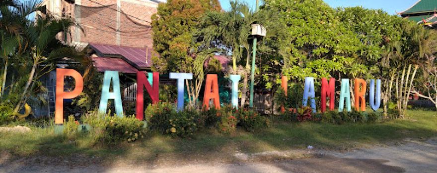 Jalan Masuk Pantai Wisata Lamaru Senyiur