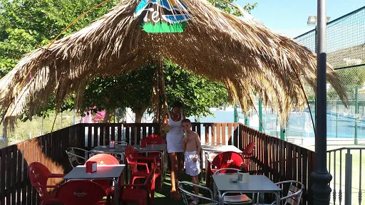 盧凱內納-德拉斯託雷斯