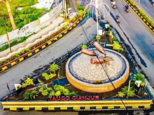 Tugu Tauco Cianjur ᮒᮥᮌᮥ ᮒᮅᮎᮧ ᮎᮤᮃᮔ᮪ᮏᮥᮁ