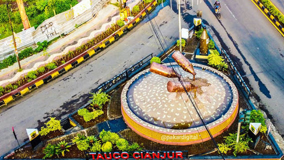 Tugu Tauco Cianjur ᮒᮥᮌᮥ ᮒᮅᮎᮧ ᮎᮤᮃᮔ᮪ᮏᮥᮁ