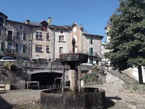 Fontaine des Pisseurs (1559)