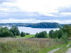 "Dadzīši", atpūtas vieta pie Kāla ezera