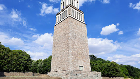 Mahnmal (Glockenturm) - Gedenkstätte Buchenwald