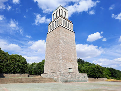 Mahnmal (Glockenturm) - Gedenkstätte Buchenwald