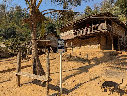 Kayan Taryar (Long Neck Karen Village)
