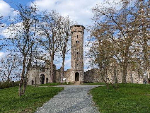 Labyrinthruine im Bürgerpark Theresienstein