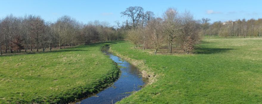 Tusmore Park