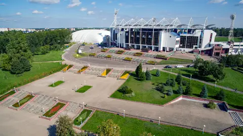 Sham yorugida toshakda uch kishilik jinsiy aloqa video