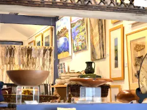 Lael Crafts Gallery and coffee stop