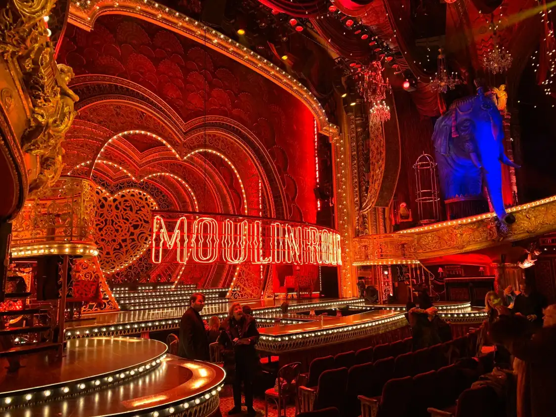 Hotels near Al Hirschfeld Theatre