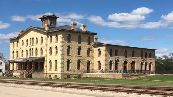 Villa Louis Historic Site