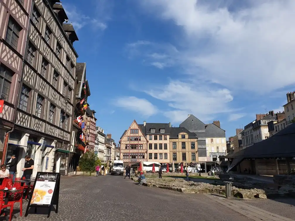 Hotels near Place du Vieux-Marche