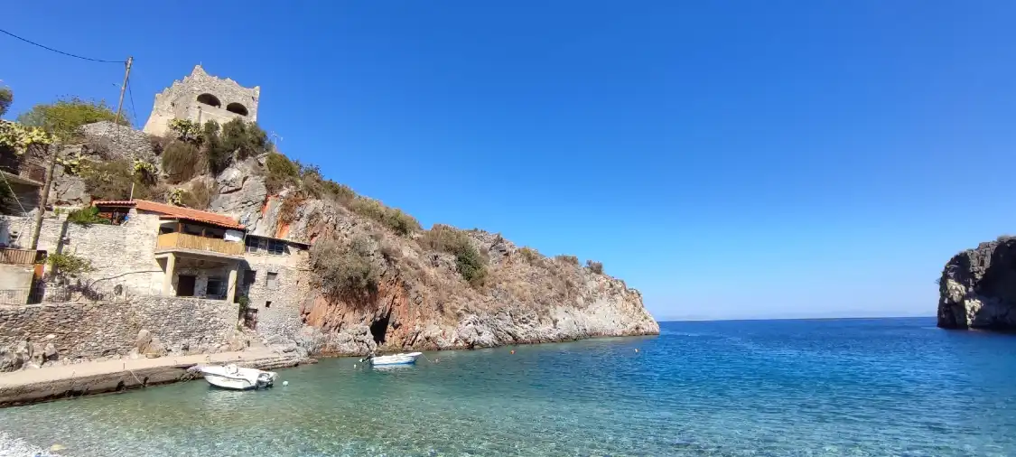 Hotels near Alypa Beach