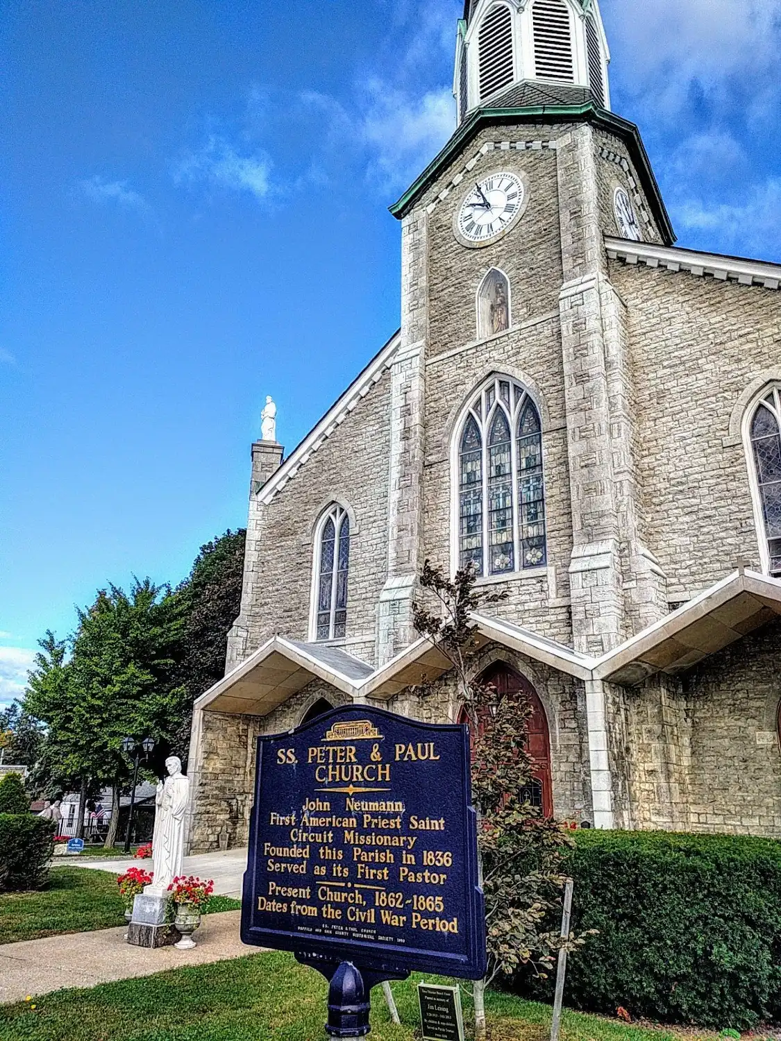 Hotels near Saints Peter & Paul Church