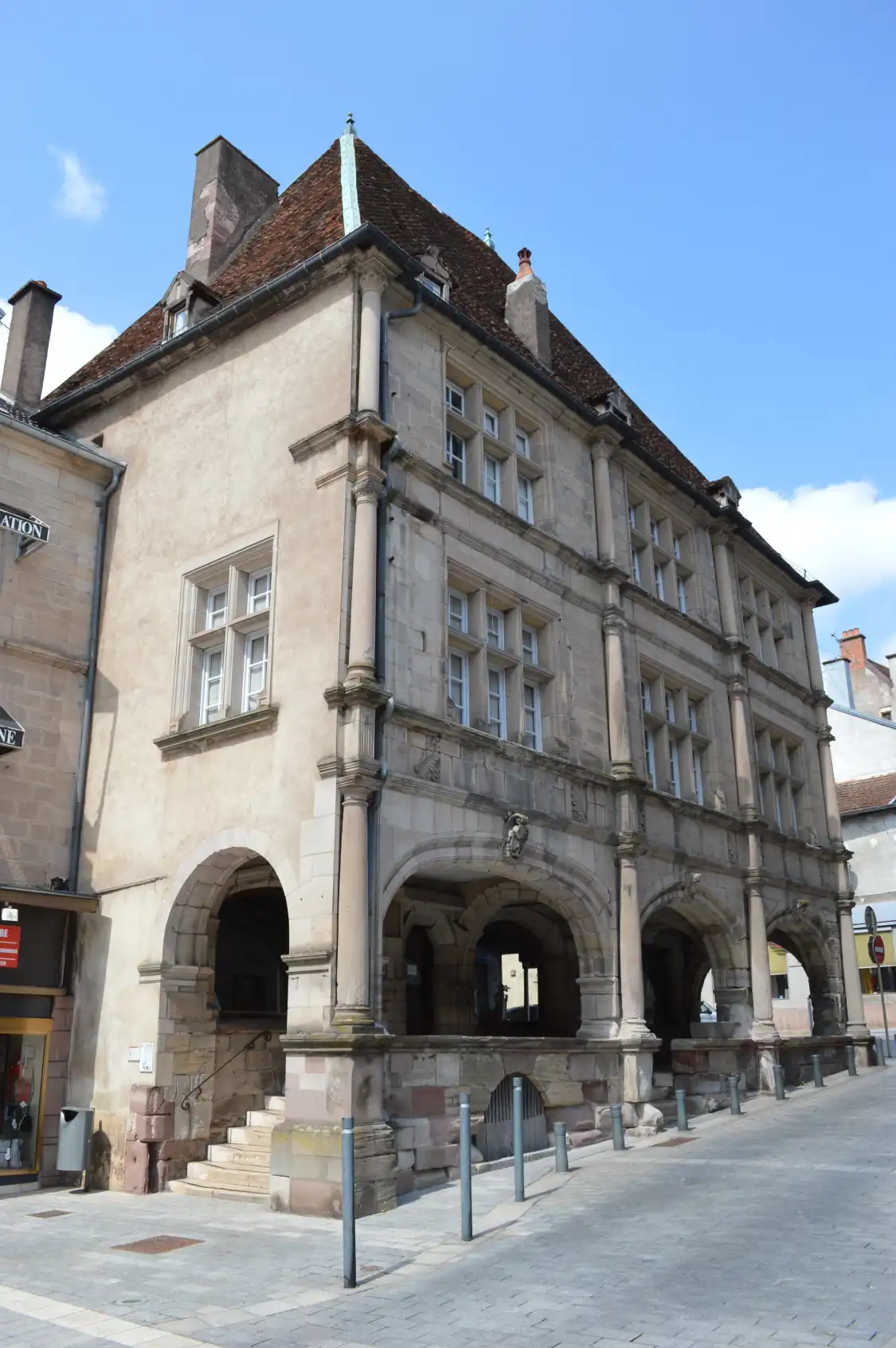 Hotels near Maison de Francois Ier